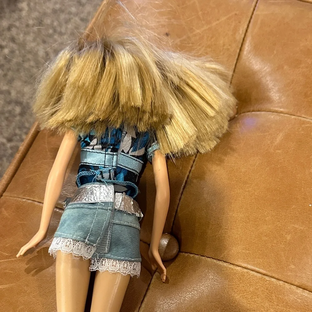 Mattel Doll with Blue and Blonde Features - Picture 3 of 6